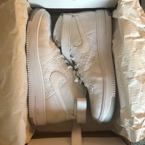 NIKE AIR FORCE 1 FLYKNIT HIGH 11.5
